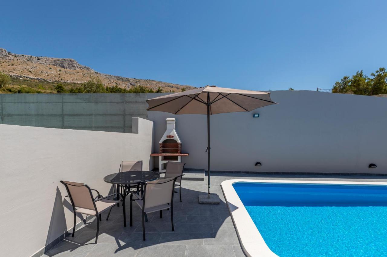 Апартаменти House With Private Pool Magdalena Подстрана Екстер'єр фото