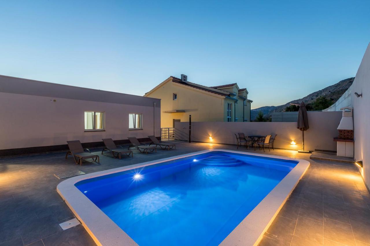Апартаменти House With Private Pool Magdalena Подстрана Екстер'єр фото